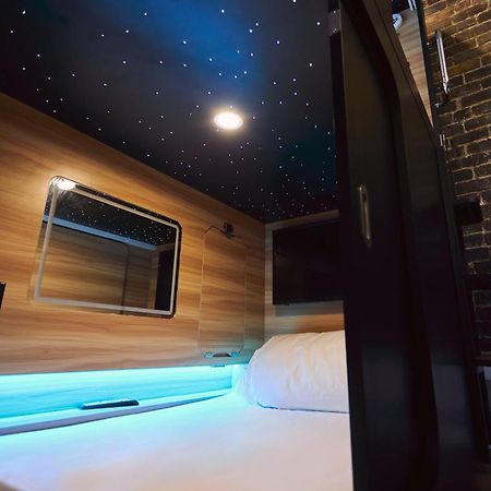 Pod Hotel Montreal Bagian luar foto