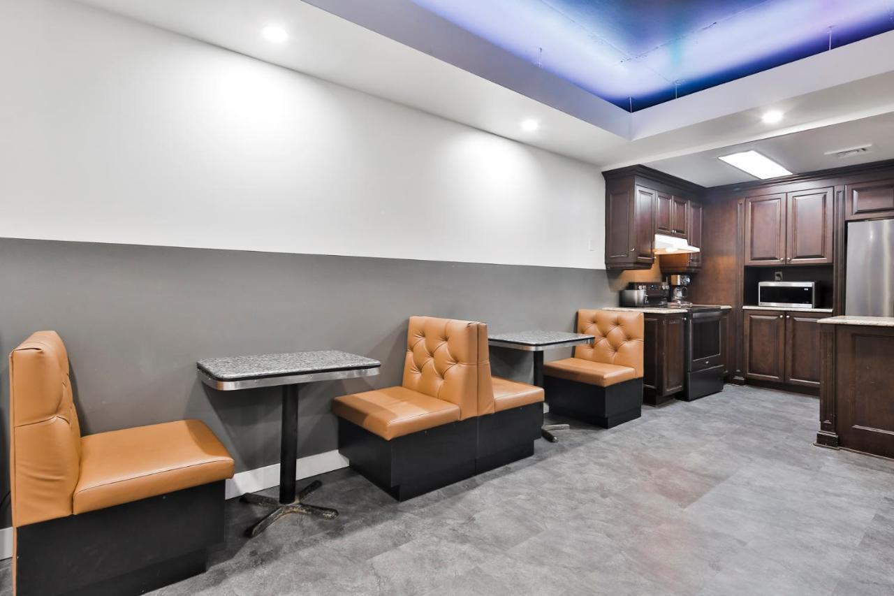 Pod Hotel Montreal Bagian luar foto