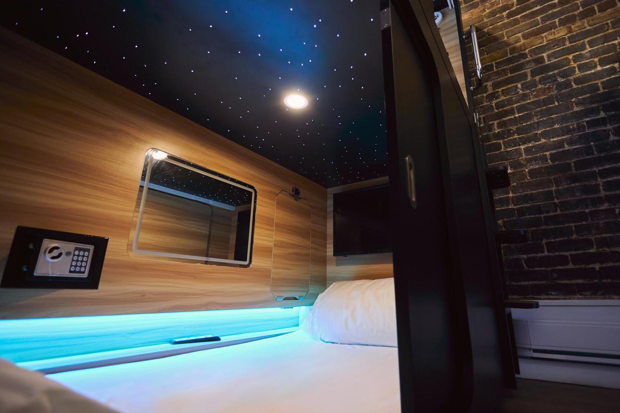 Pod Hotel Montreal Bagian luar foto