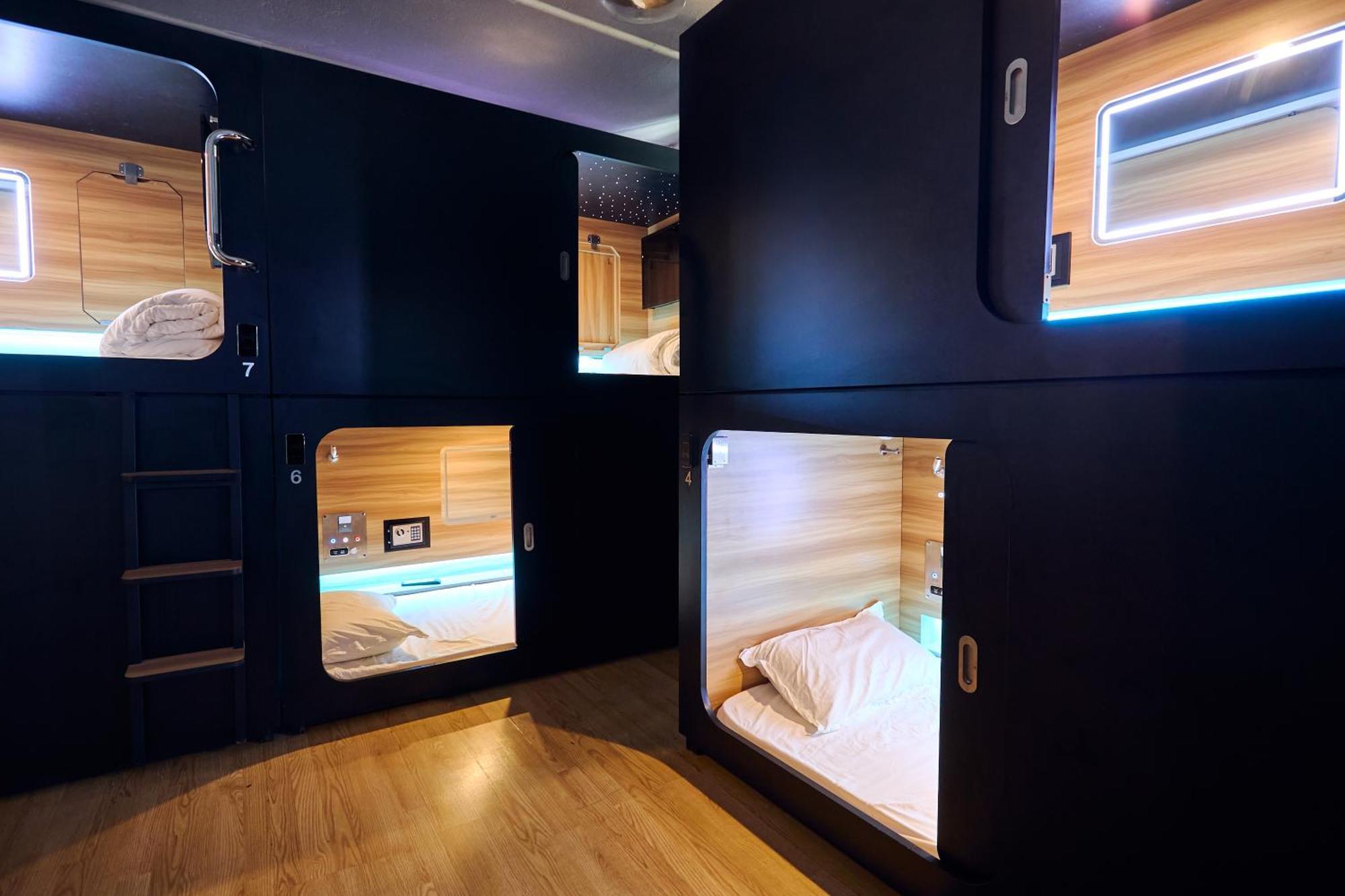 Pod Hotel Montreal Bagian luar foto